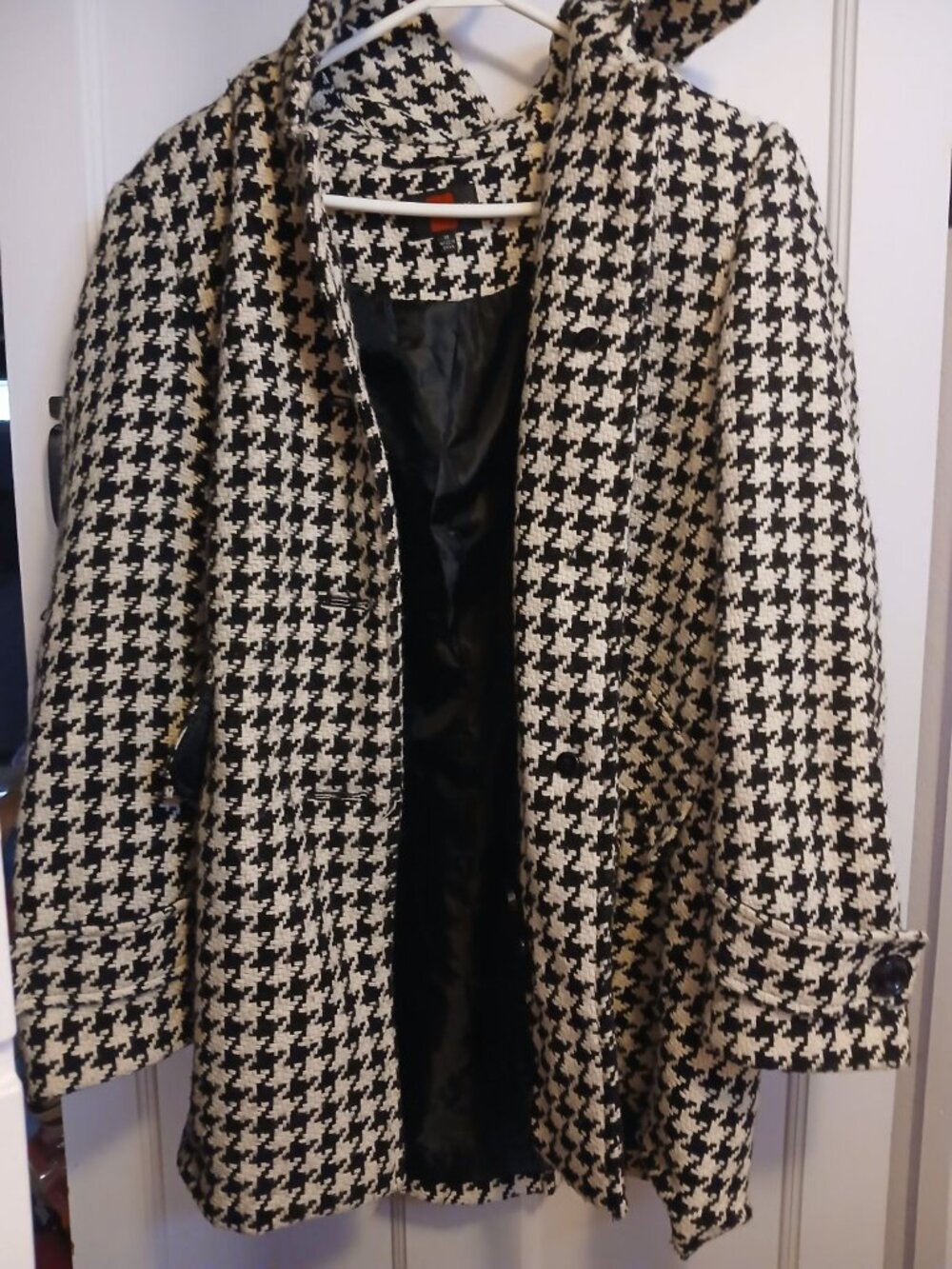 Gallery Womens M Black and White Coat